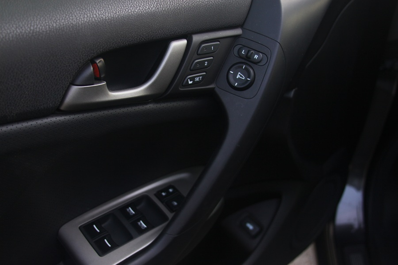 So many buttons!
